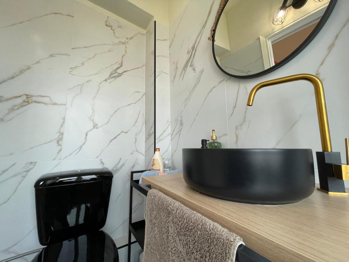 Cozy Apartment In Heart Athens Near Metro Fix 100M Bagian luar foto