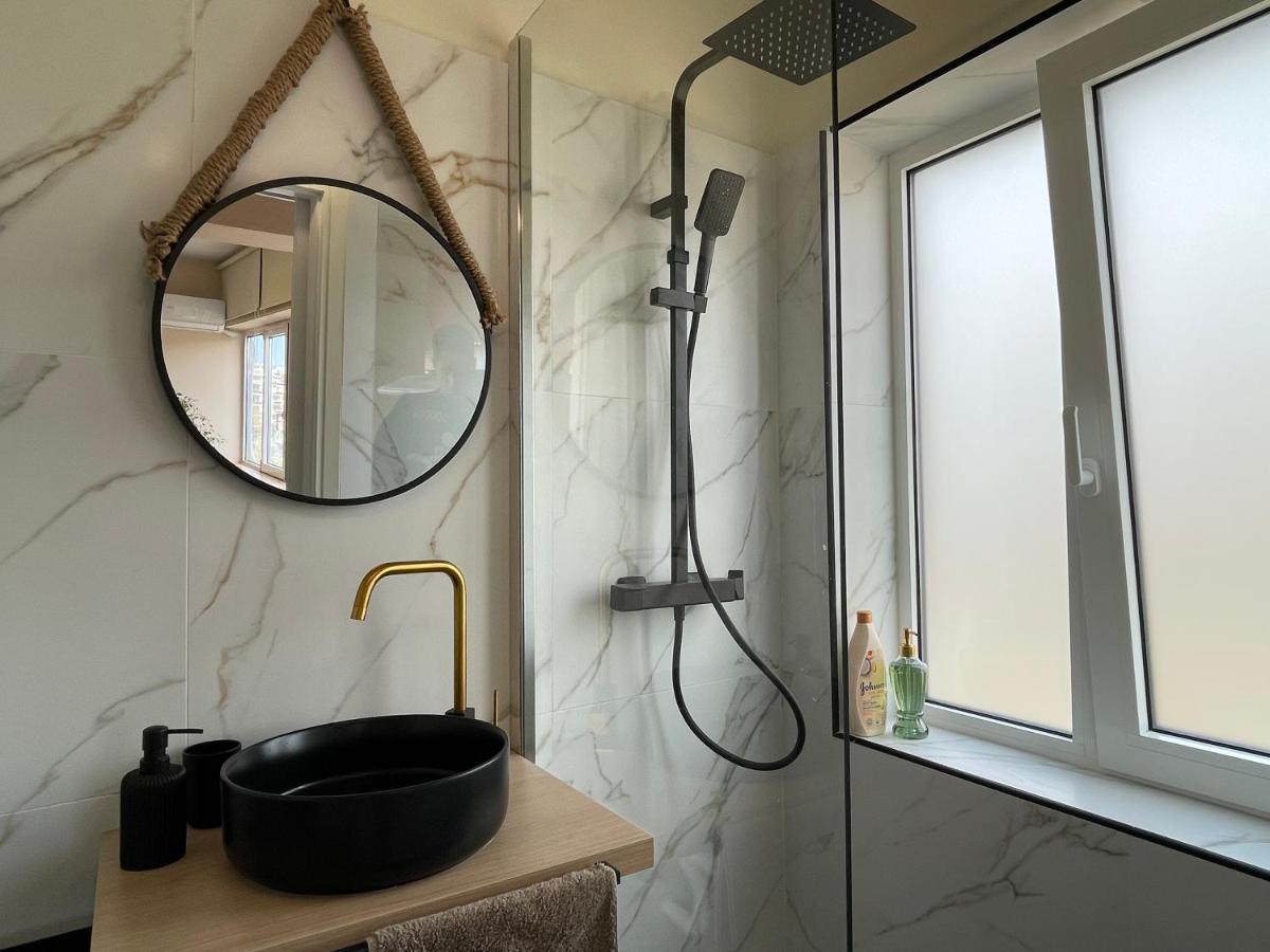 Cozy Apartment In Heart Athens Near Metro Fix 100M Bagian luar foto