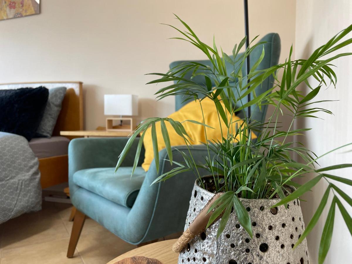 Cozy Apartment In Heart Athens Near Metro Fix 100M Bagian luar foto