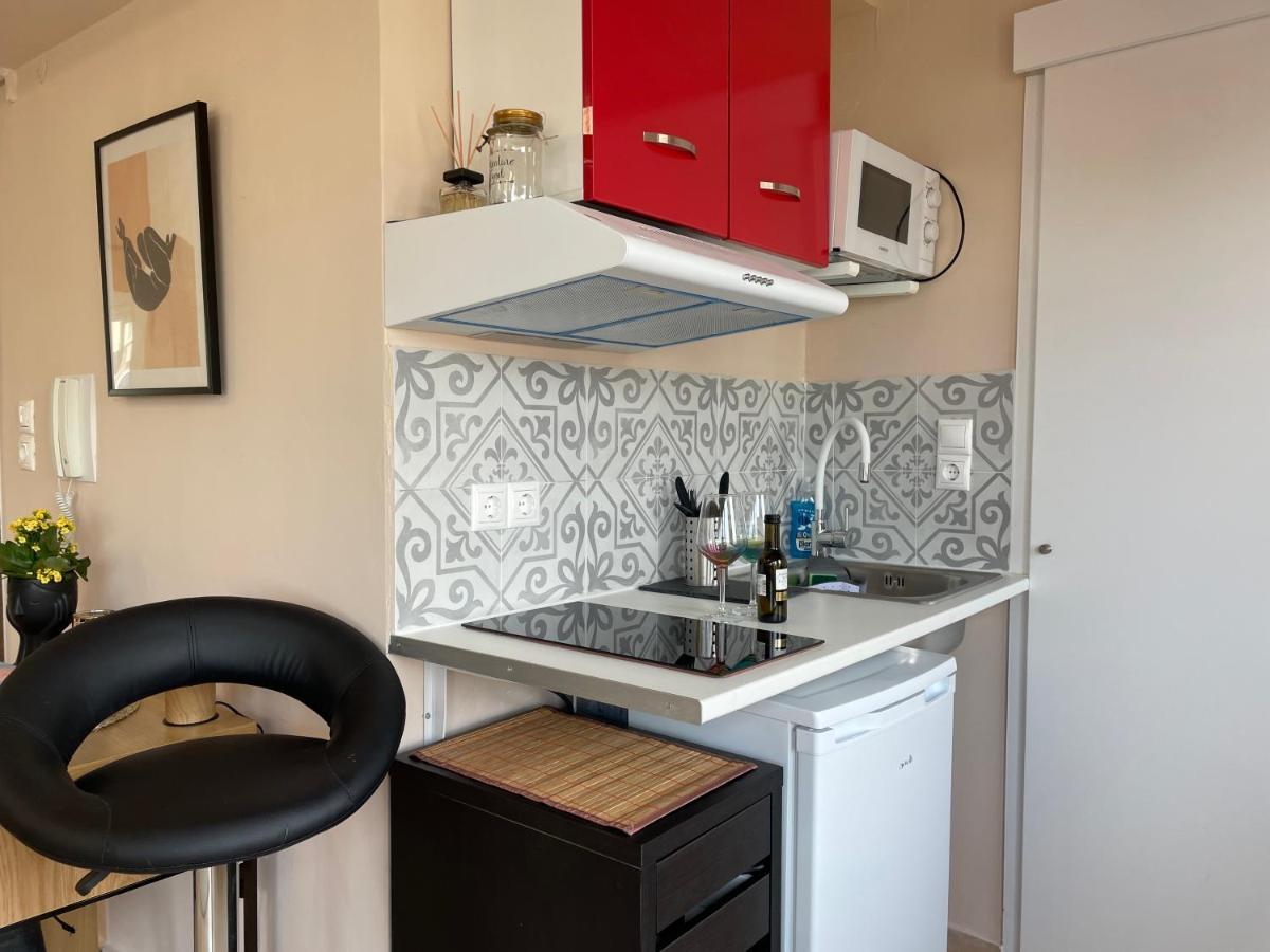 Cozy Apartment In Heart Athens Near Metro Fix 100M Bagian luar foto