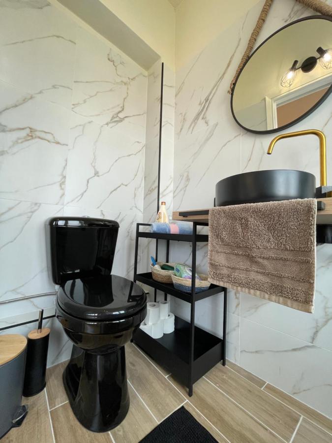 Cozy Apartment In Heart Athens Near Metro Fix 100M Bagian luar foto