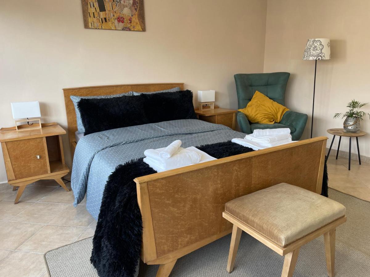 Cozy Apartment In Heart Athens Near Metro Fix 100M Bagian luar foto
